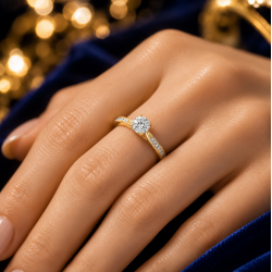 Pre Owned 18ct Diamond Solitaire Ring ZB883